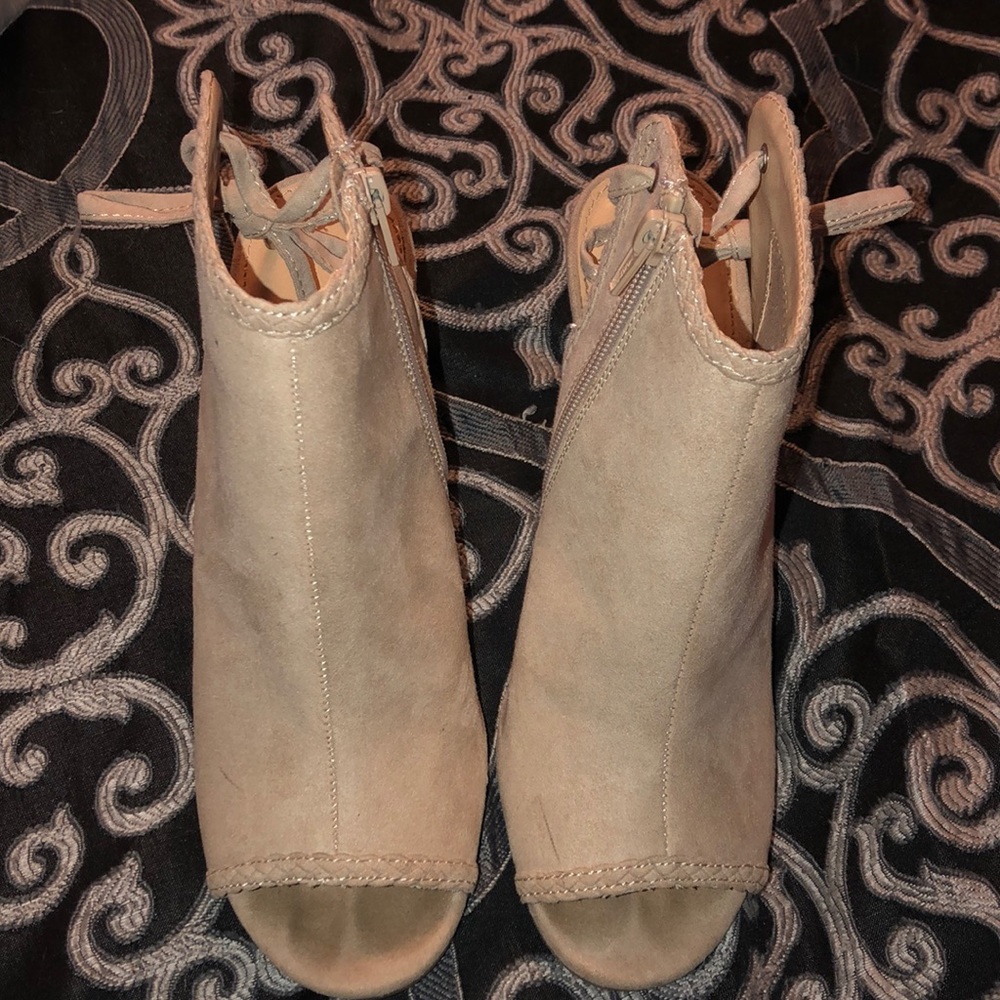 Lauren Conrad Nude Wedges